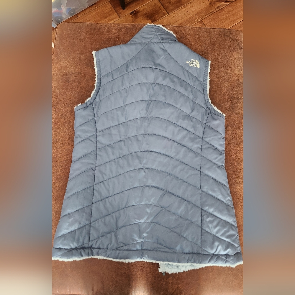 The North Face Reversible Blue Puffer Vest - Picture 8 of 9